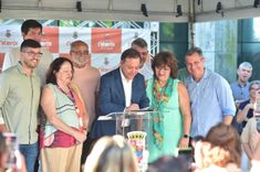 Prefeito assina ordem de início da reforma do Super Centro de Exames, Imagens e Especialidades