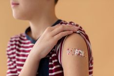 Niterói atualiza cadernetas de vacinação de crianças e adolescentes