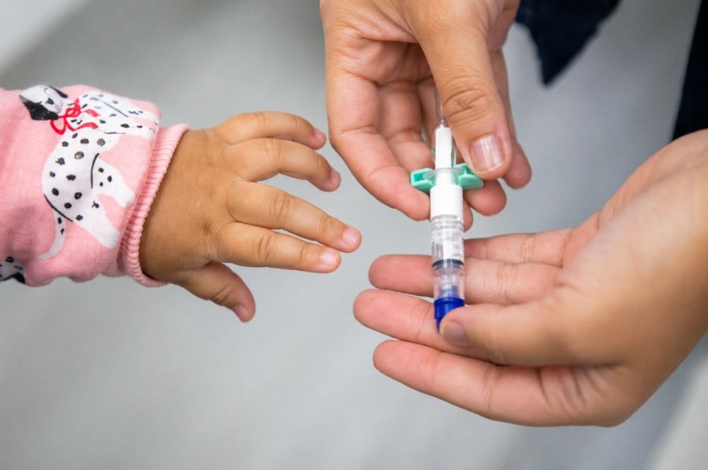 Niterói aplica vacina Pneumo 20 para crianças menores de 5 anos